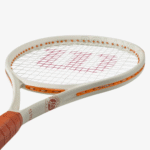 Wilson Clash 100L V3.0 RG 2025 FRM Vợt Tennis Chưa Căng Dây WR174111U2 - Ảnh 5