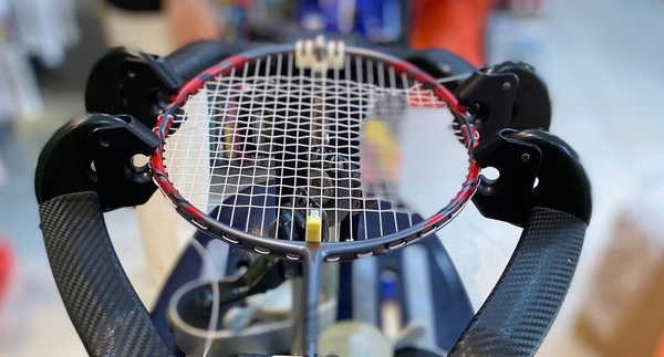 đan vợt cầu lông Tennis chuyên nghiệp ở đâu
